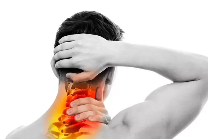 بیماری گرفتگی گردن سمت راست: علل، علائم و روش های درمانی موثر