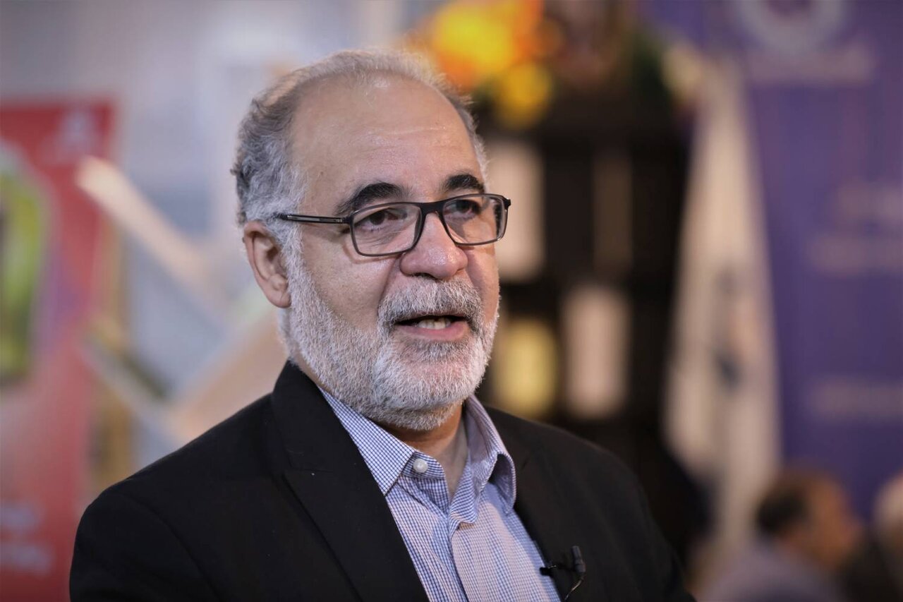 چالش های ترجمه آثار ایرانی؛ پیشگیری از گسست فرهنگی با شناخت عمیق مترجم از فرهنگ و زبان مقصد