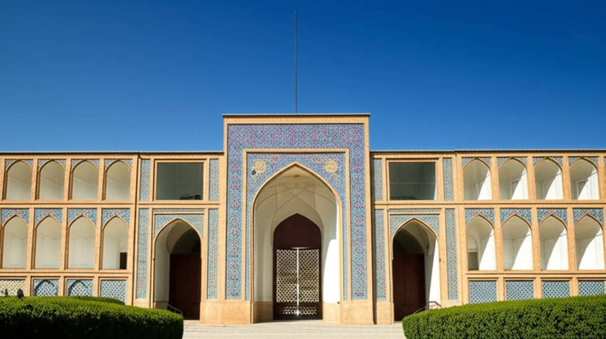 تاریخچه میدان مشق: هر آنچه از این محوطه تاریخی باید بدانید